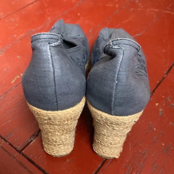 Volatile open toe wedges. - Picture 6 of 7